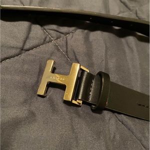 Black Tommy Hilfiger Belt Size Medium (4-6)